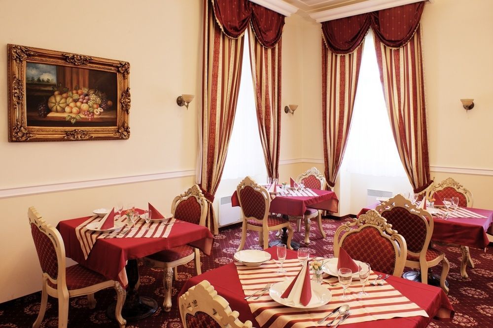 Zamek Kamenny Dvur Hotel Mostov Zewnętrze zdjęcie