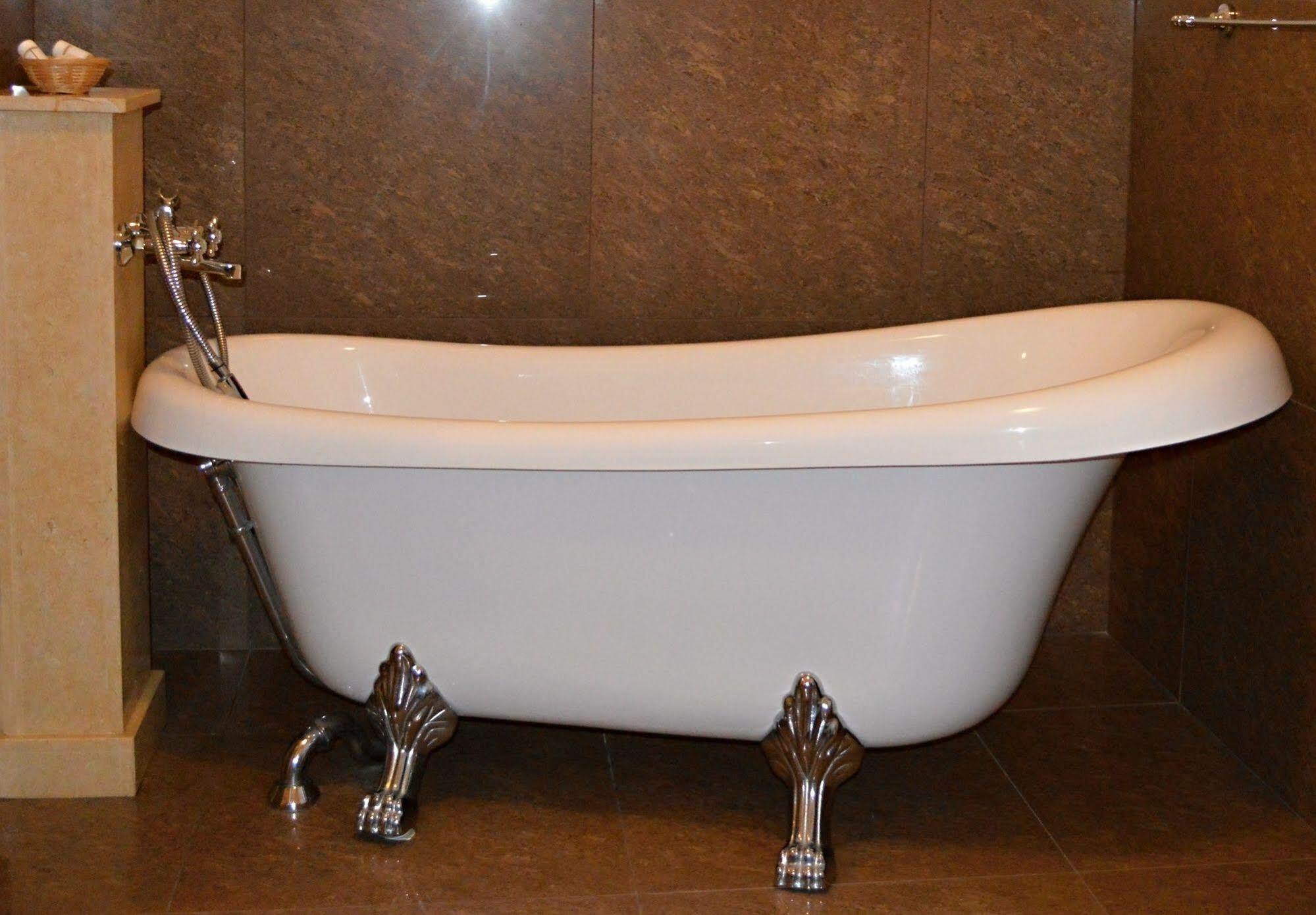 Zamek Kamenny Dvur Hotel Mostov Zewnętrze zdjęcie