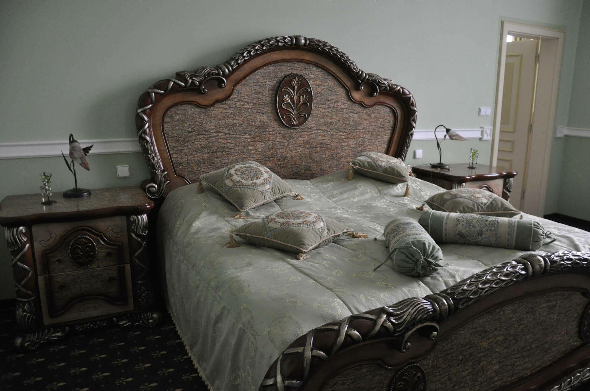 Zamek Kamenny Dvur Hotel Mostov Zewnętrze zdjęcie